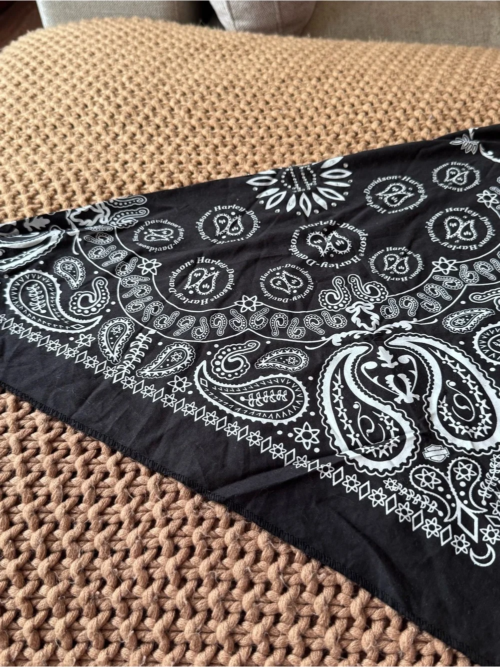 Harley-Davidson Rhinestone Paisley Bandana Scarf - Black & White Biker Y2K - Picture 9 of 9